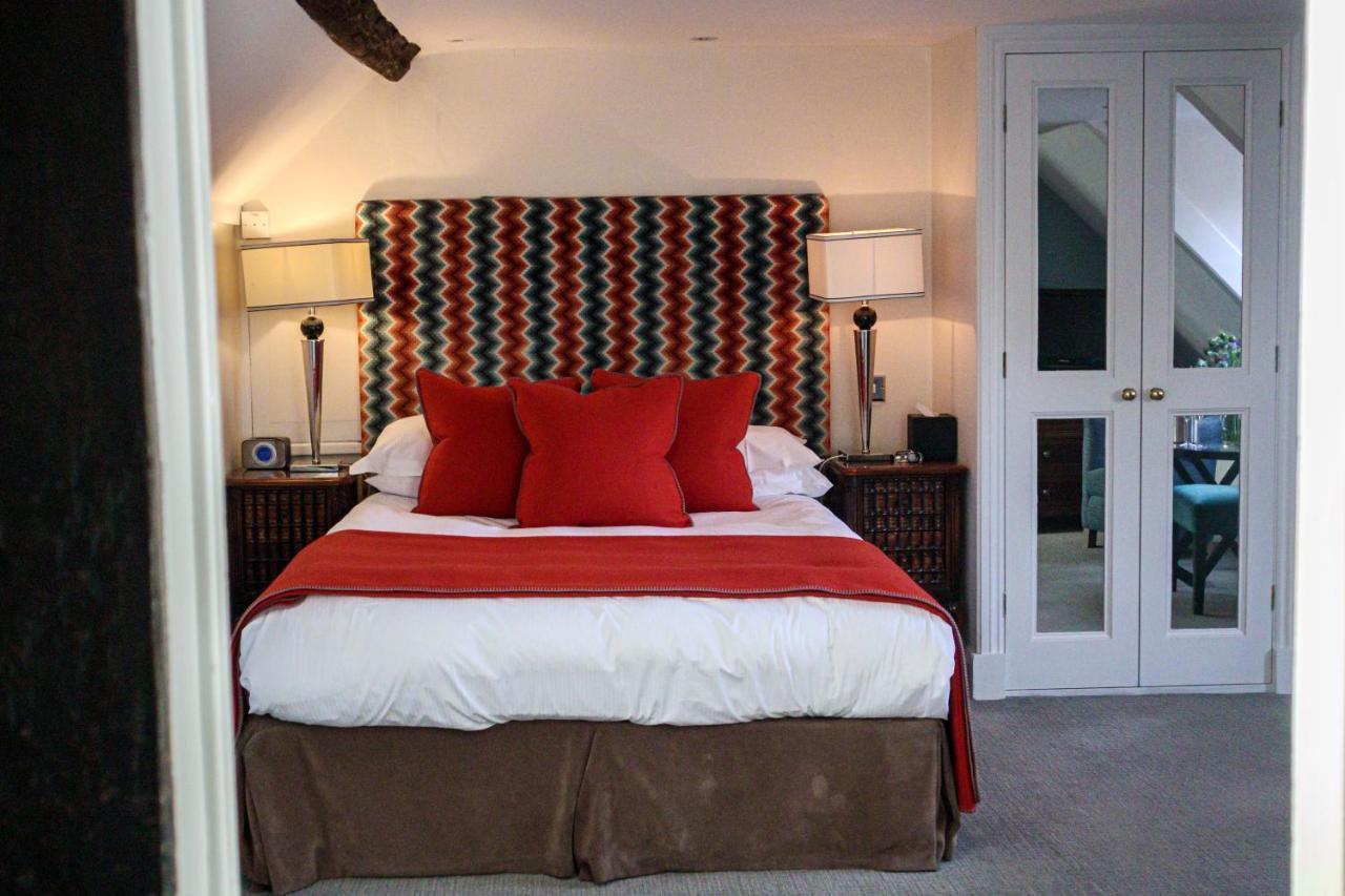 Langshott Manor - Luxury Hotel Gatwick Horley Dış mekan fotoğraf