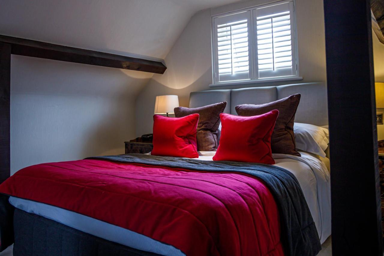 Langshott Manor - Luxury Hotel Gatwick Horley Dış mekan fotoğraf