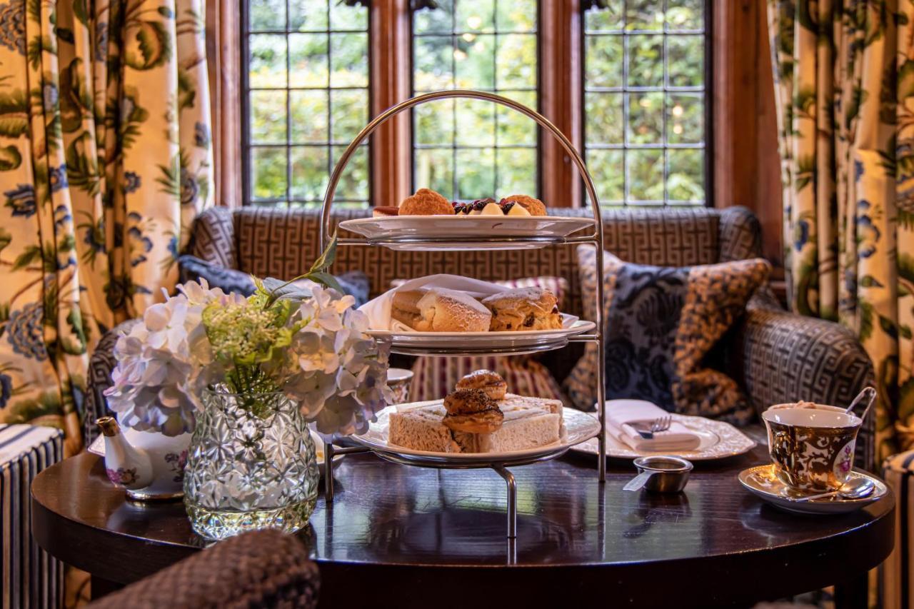 Langshott Manor - Luxury Hotel Gatwick Horley Dış mekan fotoğraf