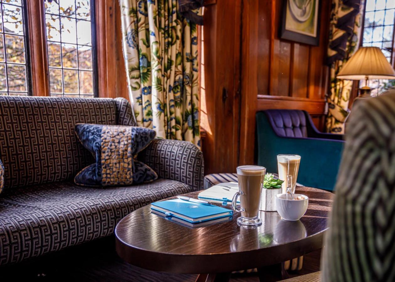 Langshott Manor - Luxury Hotel Gatwick Horley Dış mekan fotoğraf