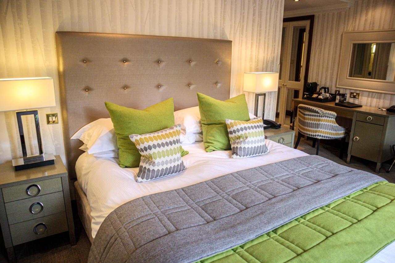 Langshott Manor - Luxury Hotel Gatwick Horley Dış mekan fotoğraf