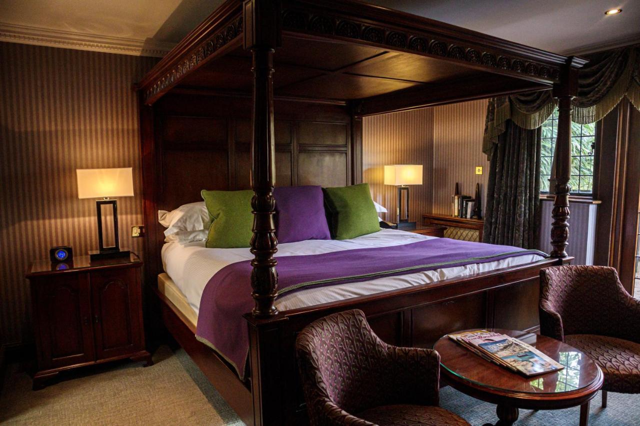 Langshott Manor - Luxury Hotel Gatwick Horley Dış mekan fotoğraf