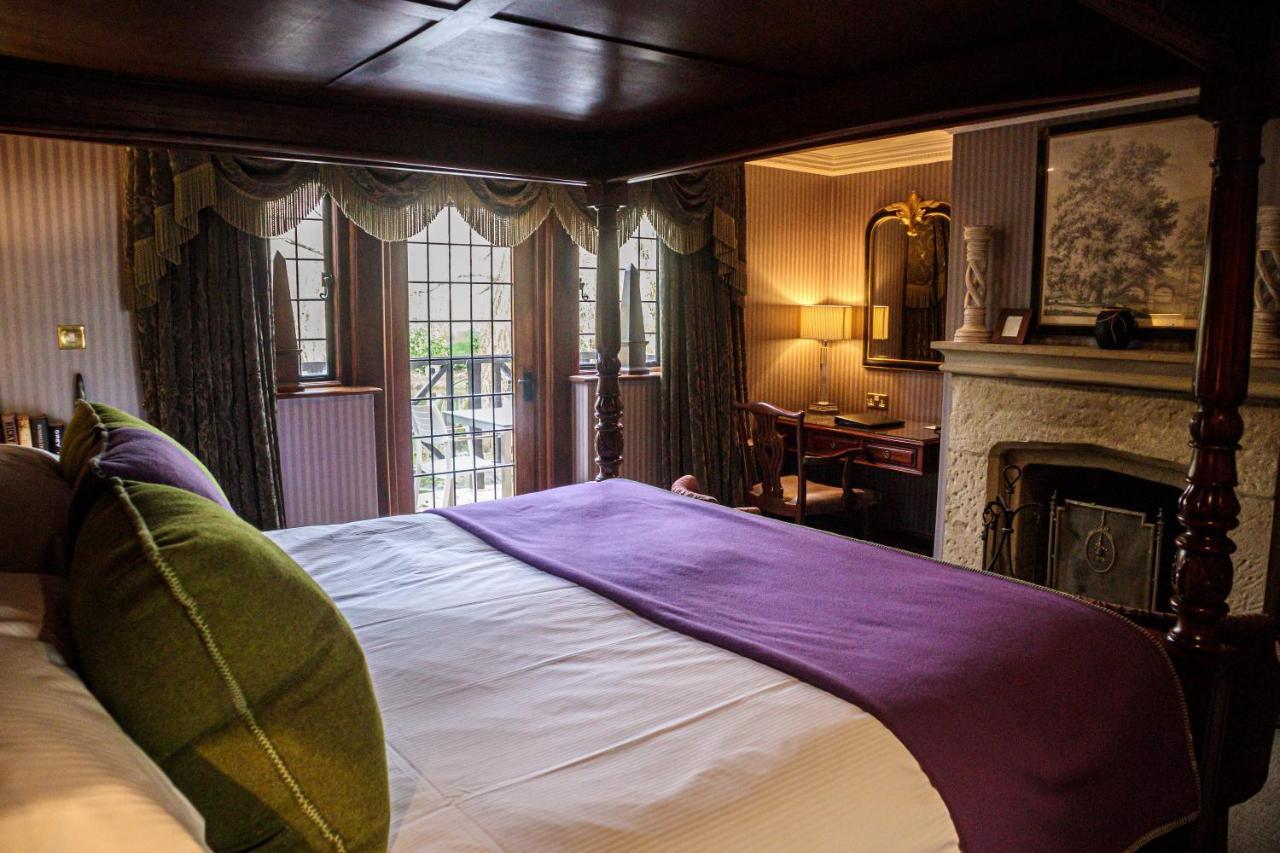 Langshott Manor - Luxury Hotel Gatwick Horley Dış mekan fotoğraf